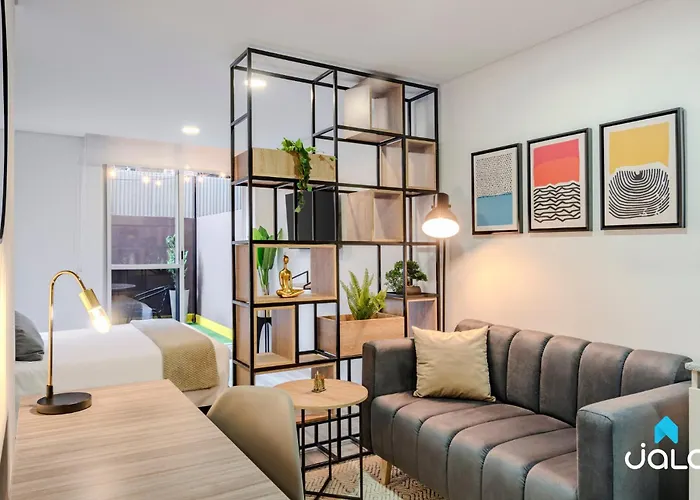 Modern Loft In 94 St