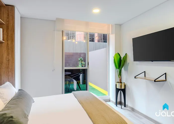Modern Loft In 94 St