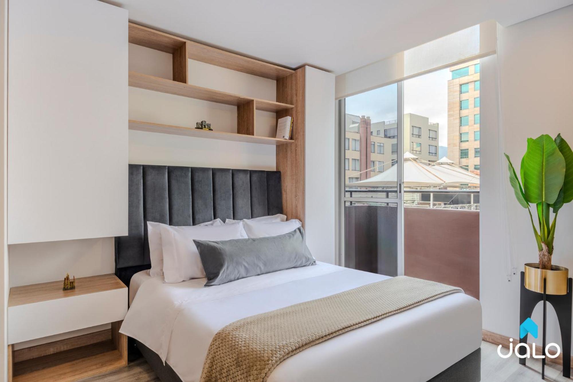 Modern Loft In 94 St *